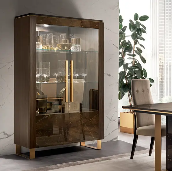 Camera da letto moderna con arredi su misura